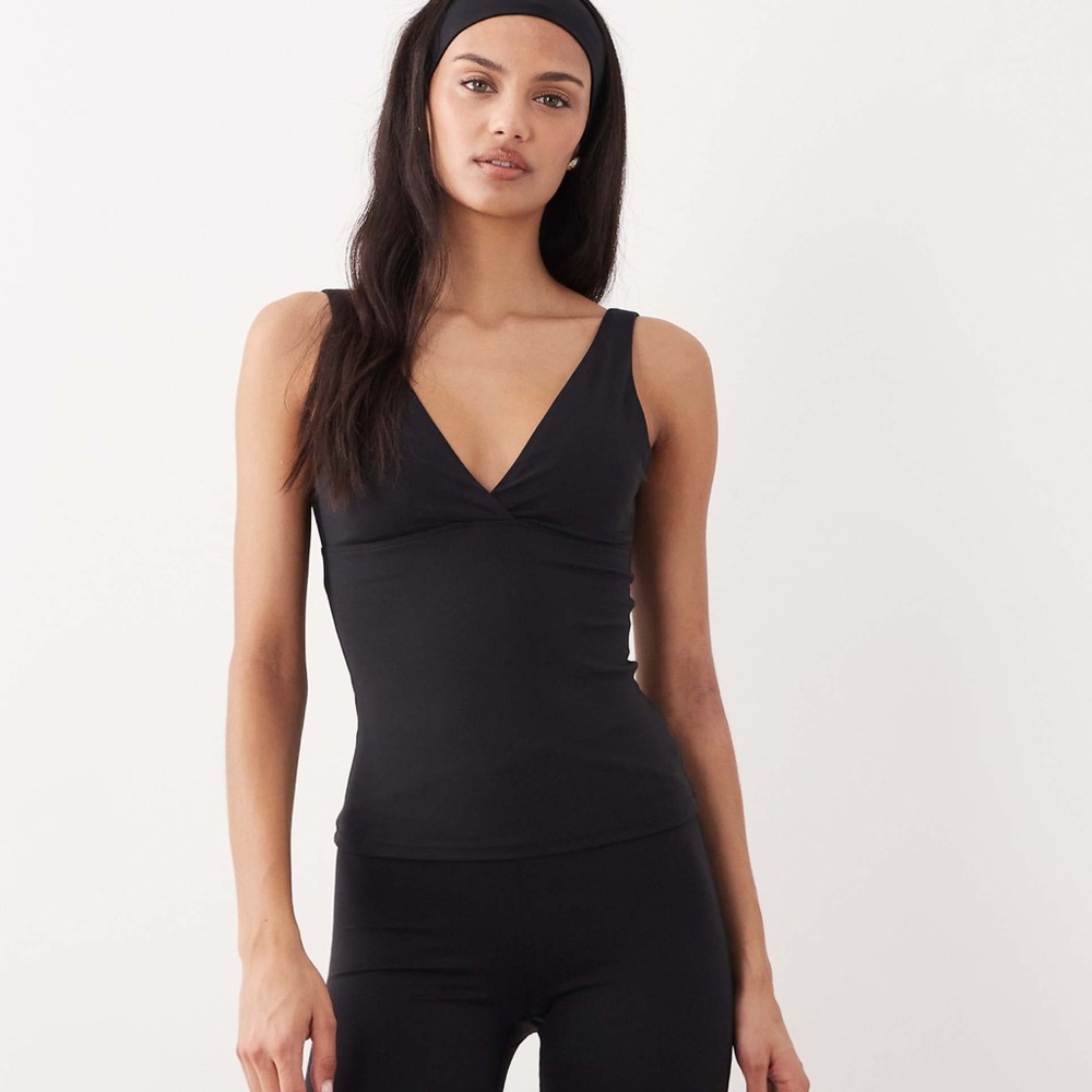 Tala DayFlex built-in support V-neck